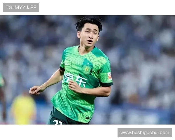 出山足球明星究竟是谁引发了球迷们的热烈讨论与期待