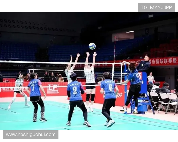 南京排球队心理素质强劲跻身全国第三名展现团队风采